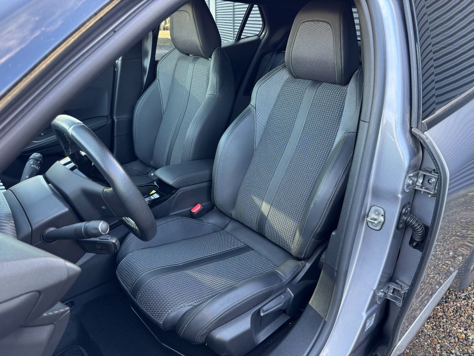 Peugeot e-2008 50 GT 5d