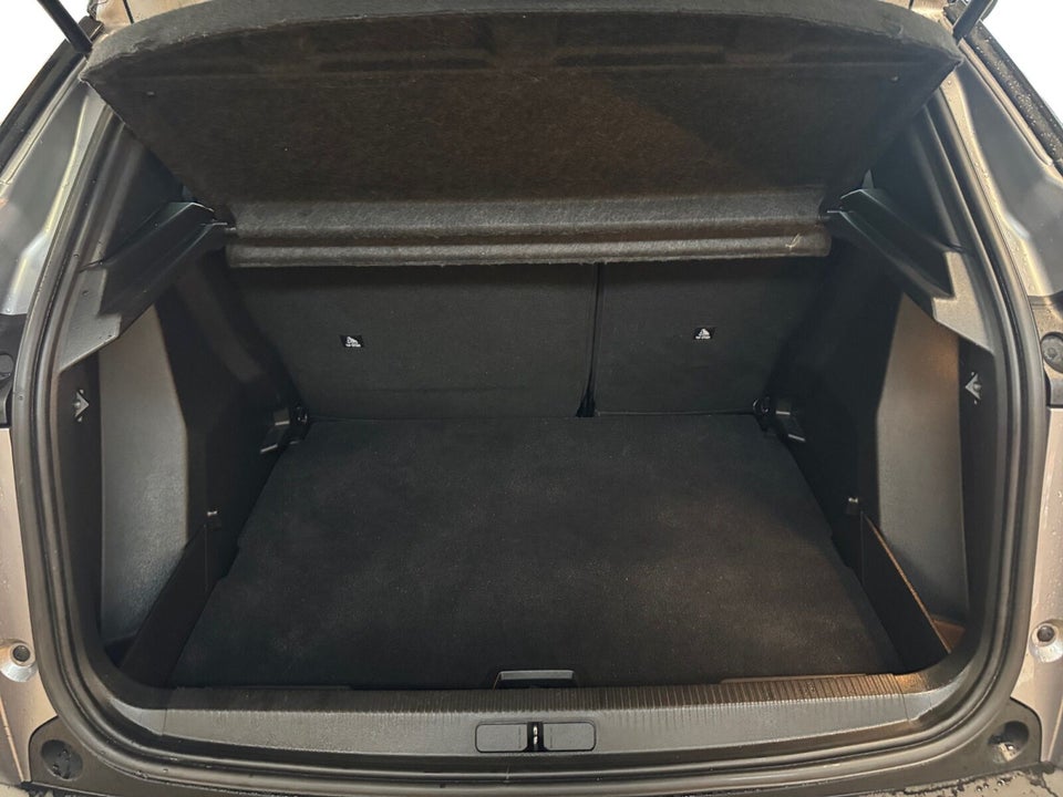 Peugeot e-2008 50 GT 5d