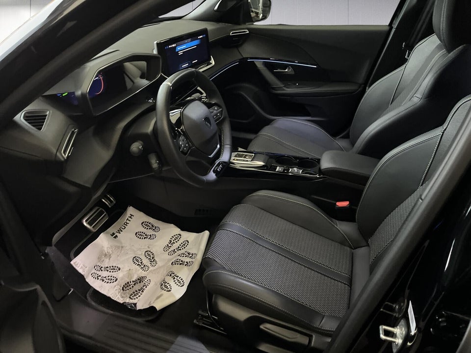 Peugeot e-2008 54 GT 5d
