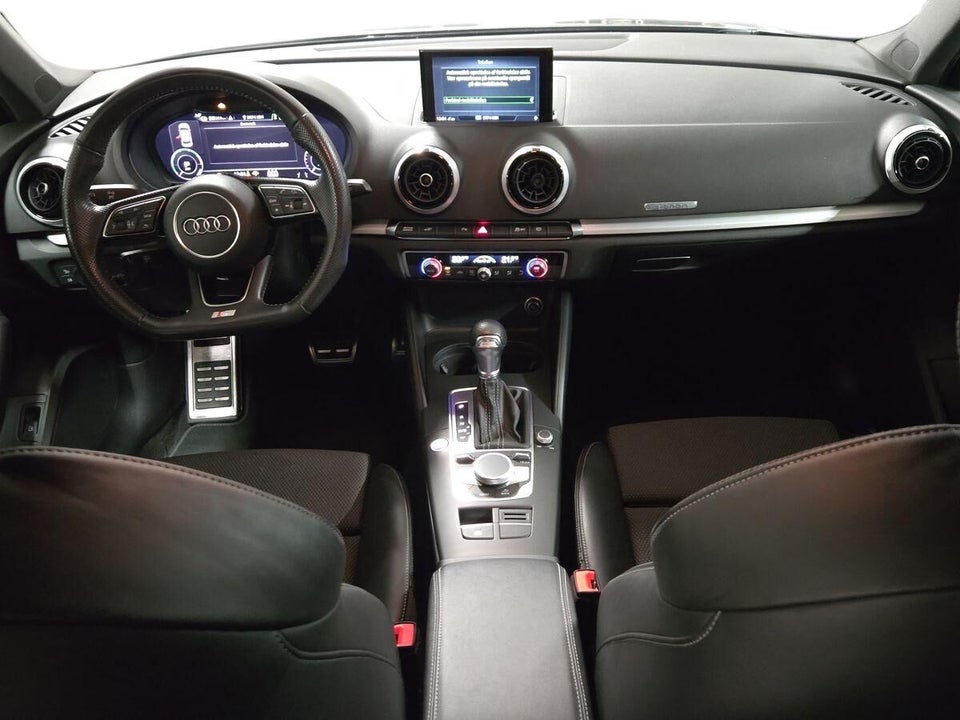 Audi A3 1,4 e-tron S-line Sportback S-tr. 5d