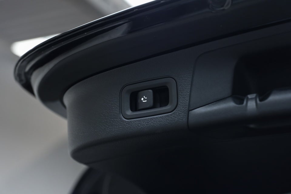 Mercedes EQA350 AMG Line Premium 4Matic 5d