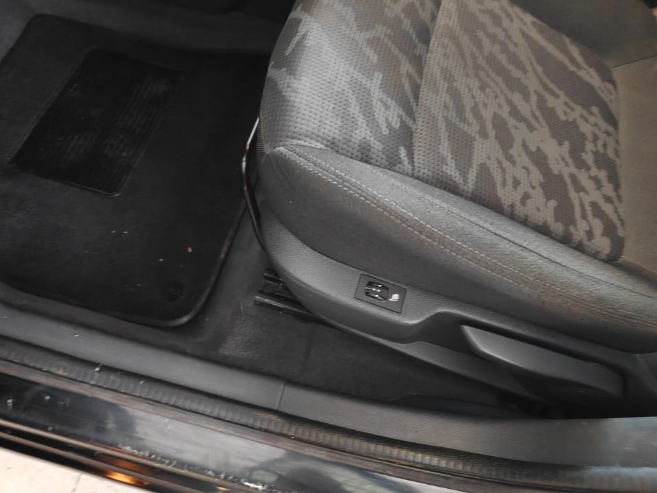 Peugeot 3008 1,6 HDi 110 Premium 5d