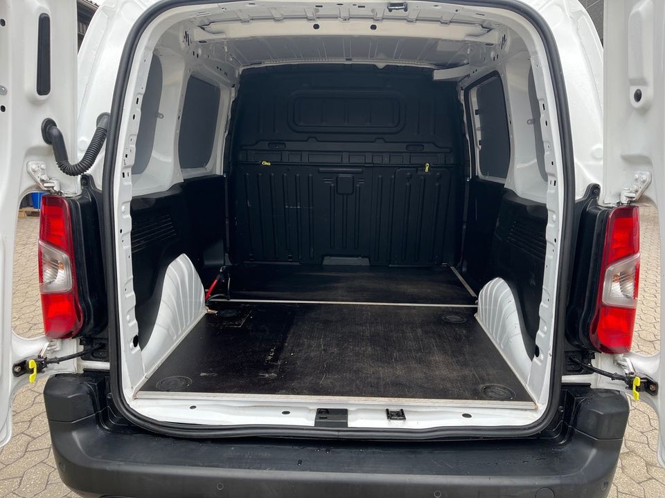Toyota ProAce City 1,5 D 102 Medium Comfort 5d