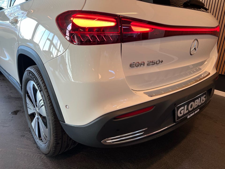 Mercedes EQA250+ Progressive Advance 5d