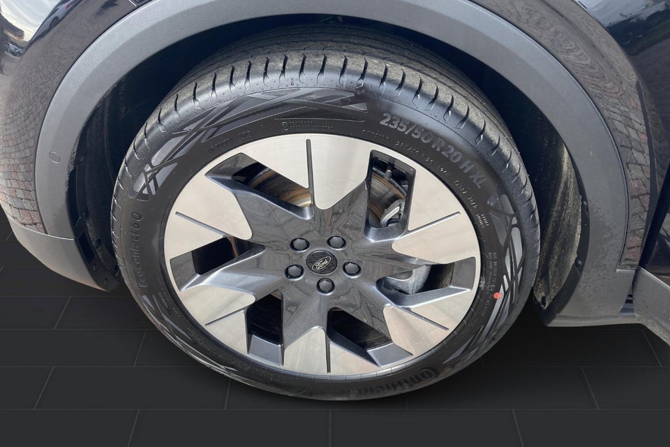 Ford Explorer 77 Premium Extended Range 5d