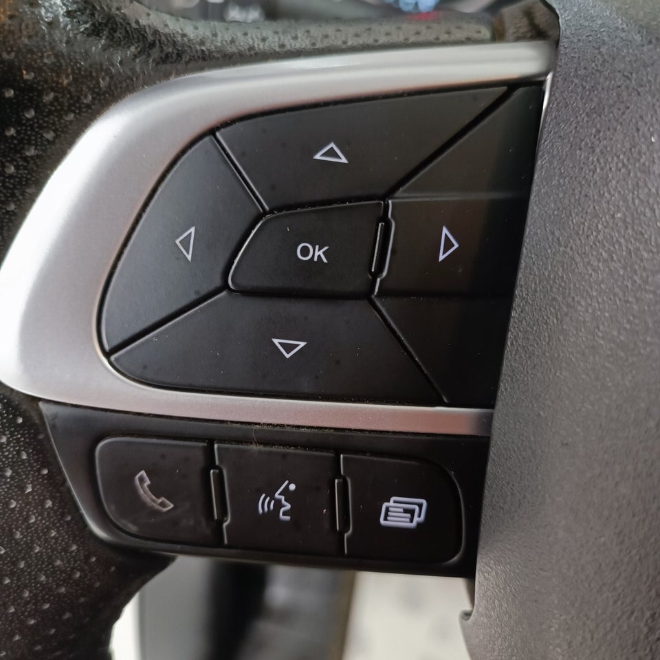 Iveco Daily 2,3 35S16 12m³ Van AG8