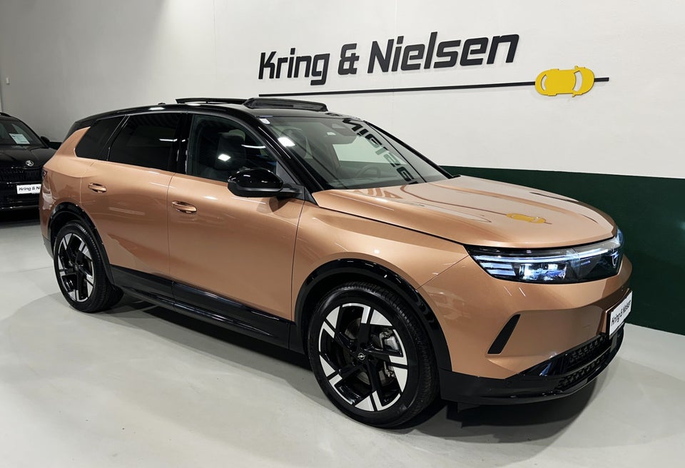 Opel Grandland-e 73 GS Sky 5d