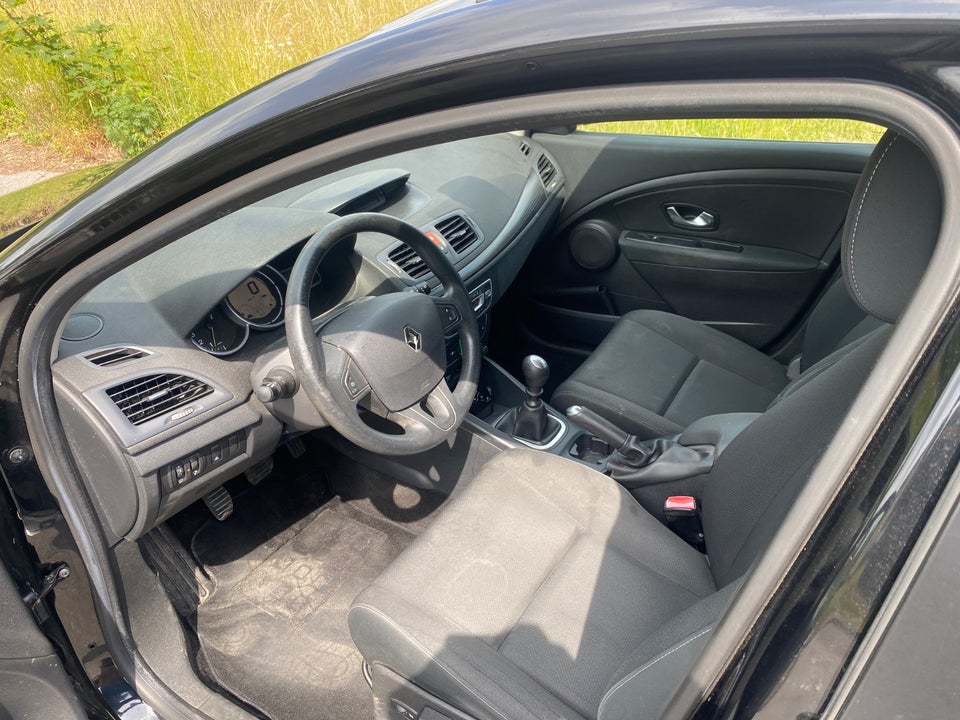 Renault Megane III 1,6 110 Expression Sport Tourer 5d