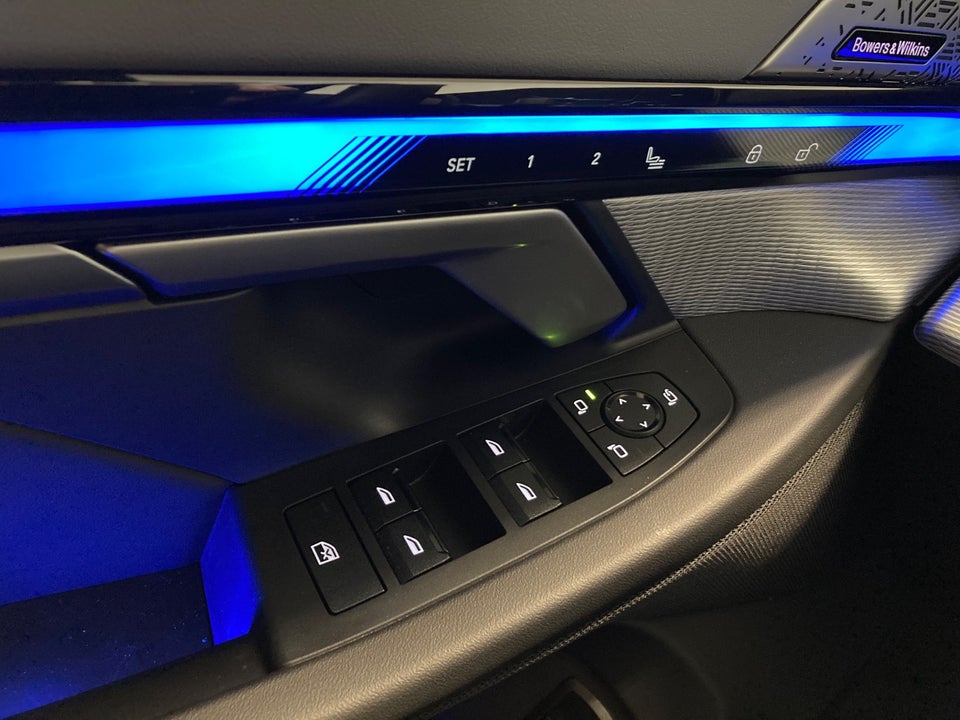 BMW i5 eDrive40 Fully Charged M-Sport 4d