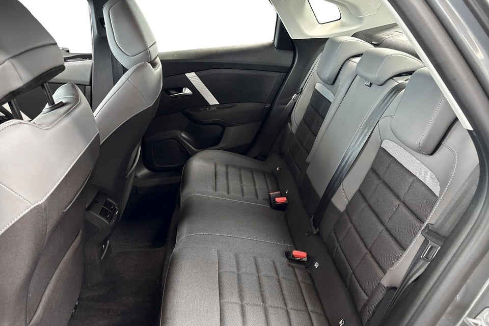 Citroën ë-C4 X 54 Plus 4d