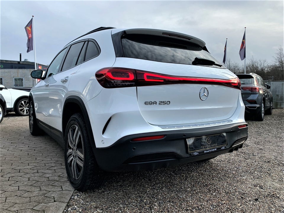Mercedes EQA250 AMG Line 5d
