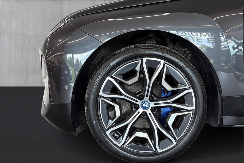 BMW iX xDrive40 Fully Charged 5d