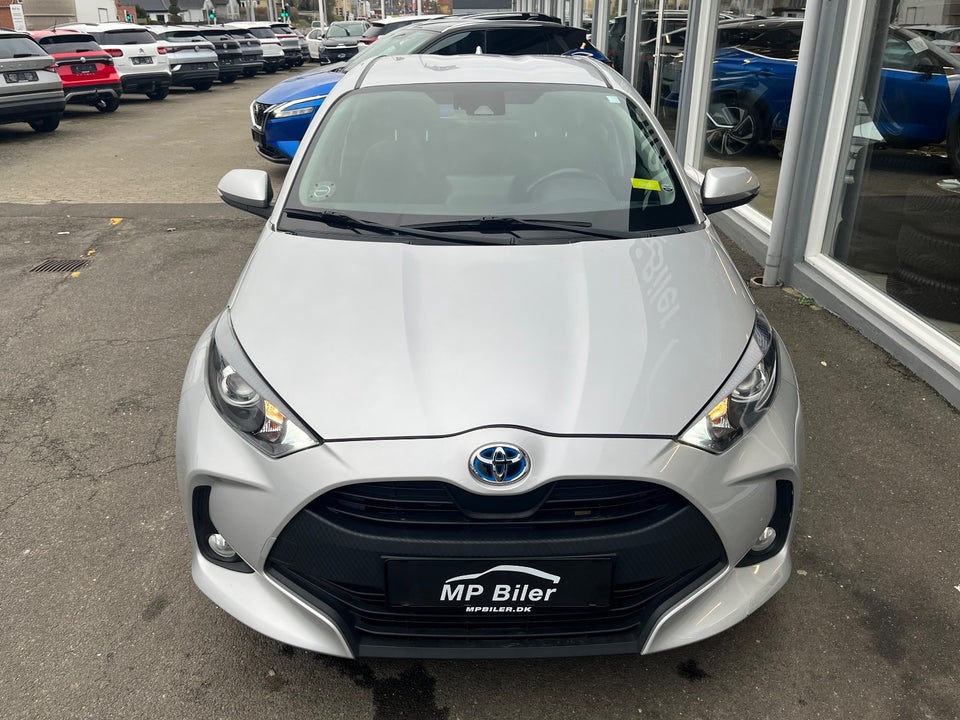 Toyota Yaris 1,5 Hybrid H3 e-CVT 5d
