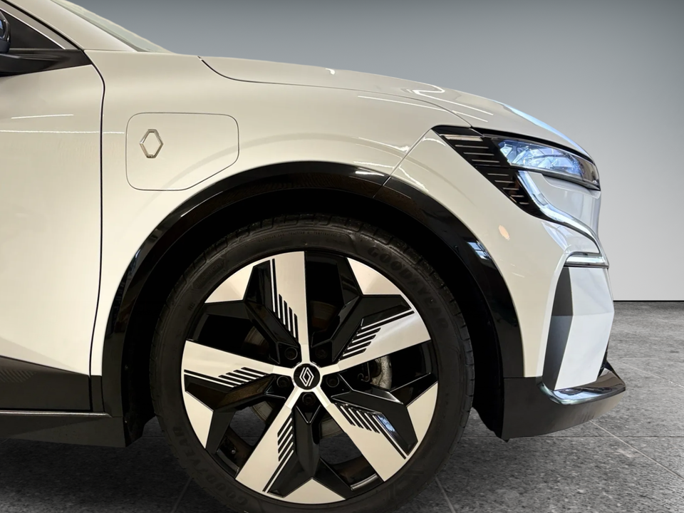 Renault Megane E-Tech 60 Techno 5d