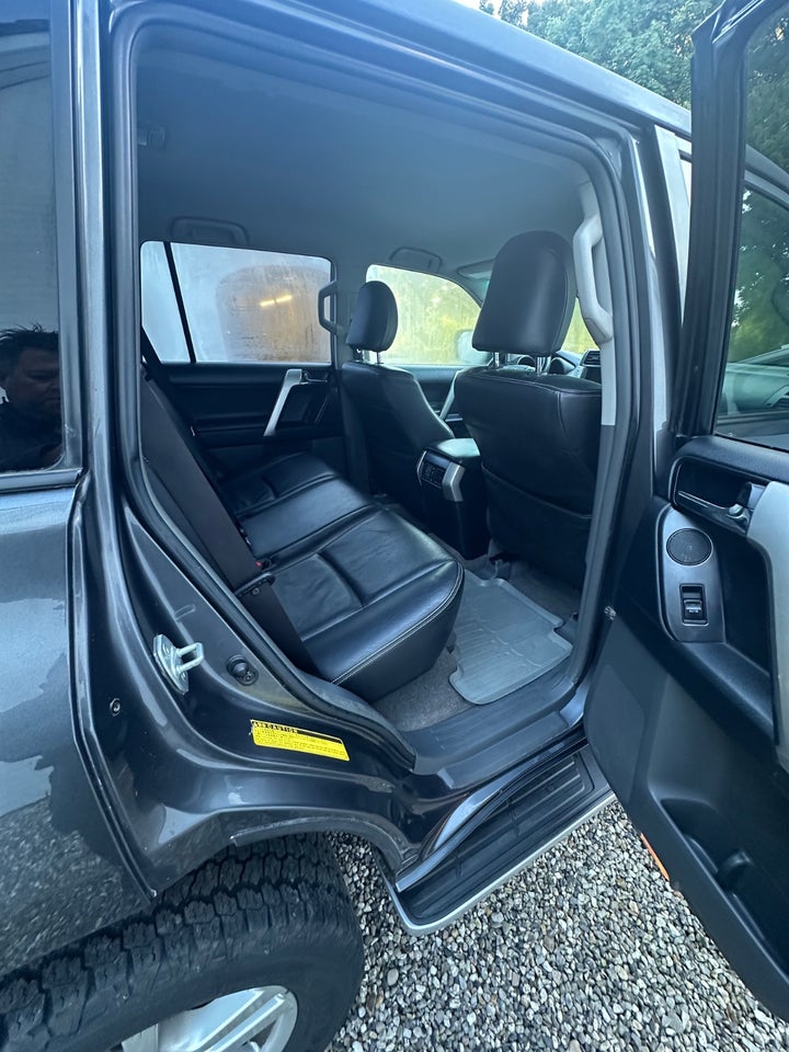 Toyota Land Cruiser 3,0 D-4D T3 aut. 5d