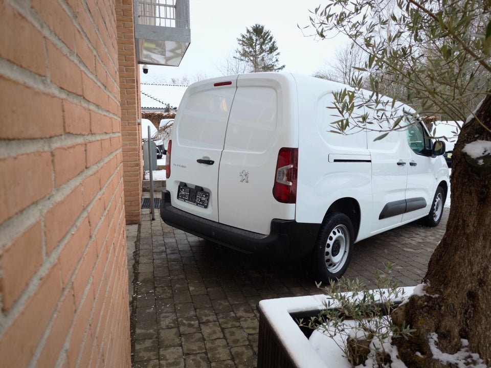 Peugeot Partner 1,5 BlueHDi 130 L2V2 Plus Van