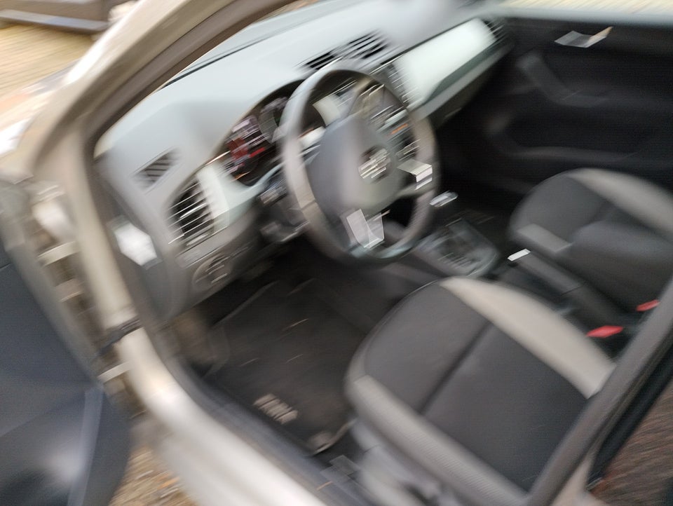 Skoda Fabia 1,0 TSi 110 Ambition Combi DSG 5d