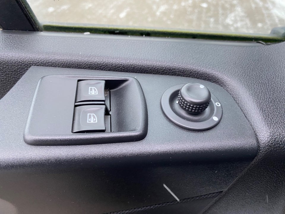 Renault Trafic T29 2,0 dCi 145 L2H2