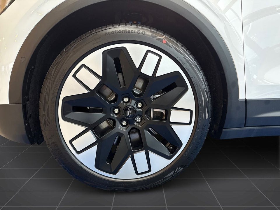 Ford Explorer 77 Premium Extended Range 5d