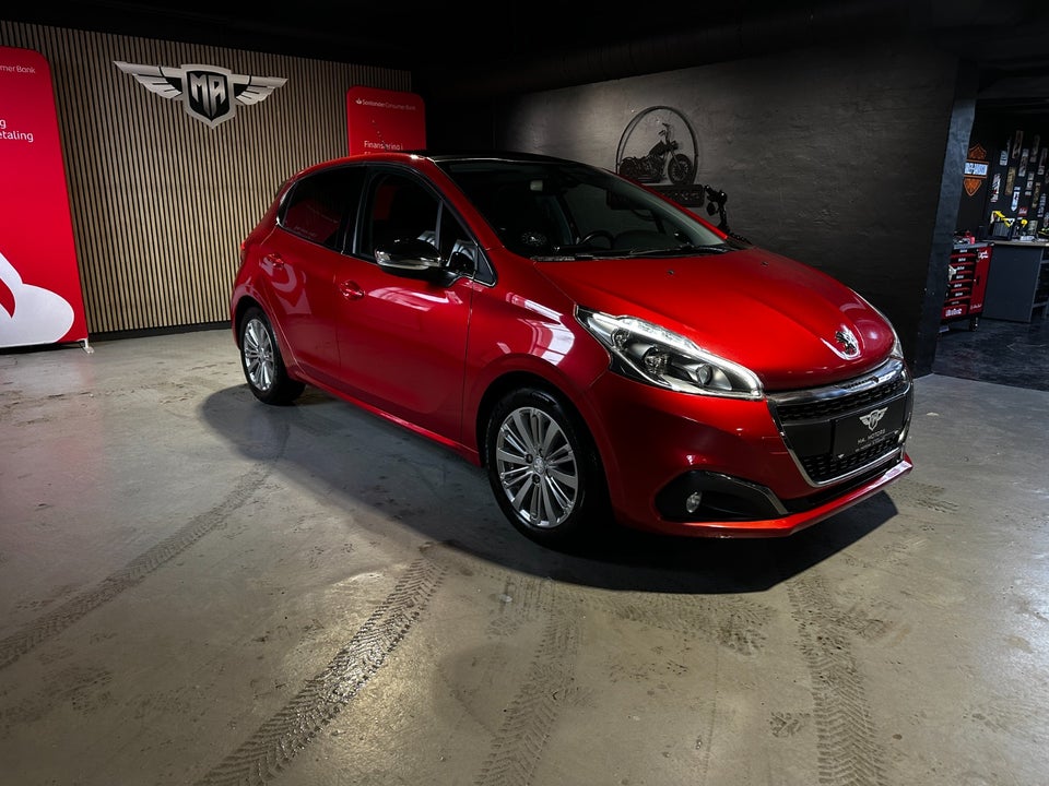 Peugeot 208 1,2 PureTech 82 Allure Sky 5d