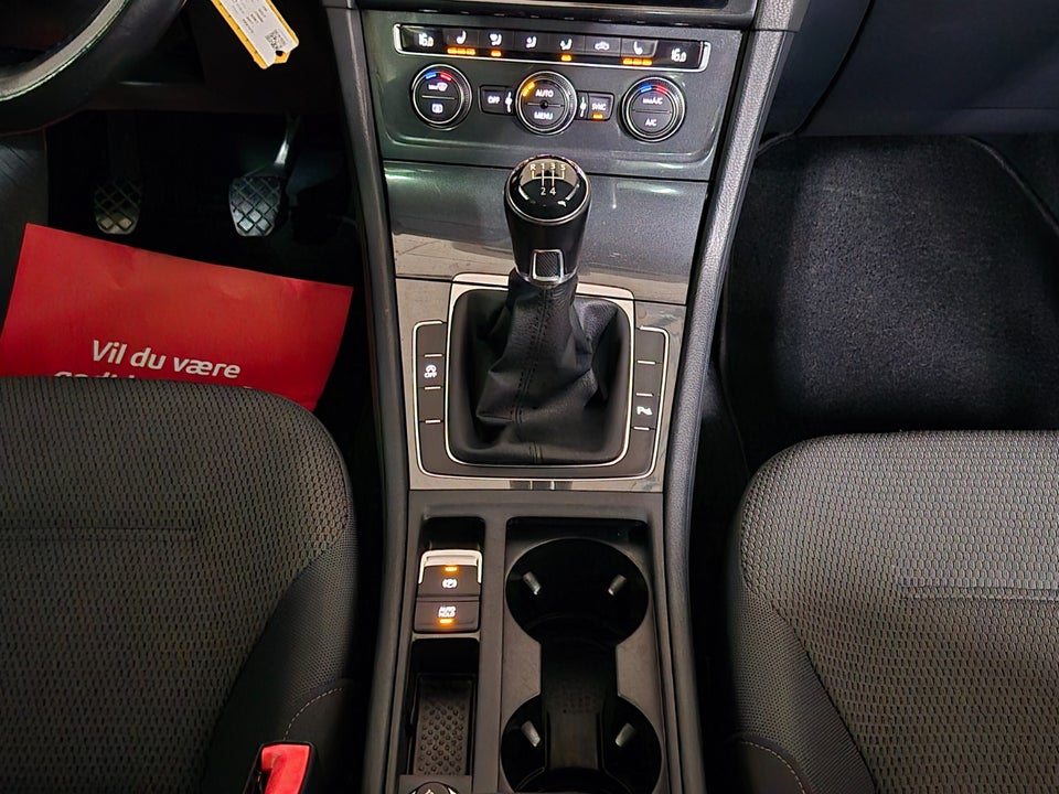 VW Golf VII 1,6 TDi 115 Comfortline 5d