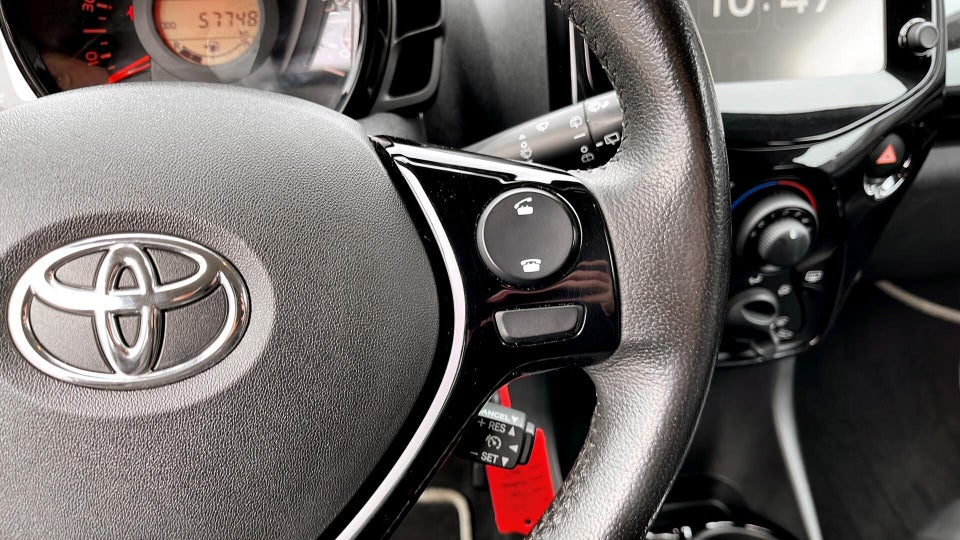 Toyota Aygo 1,0 VVT-i x-cellence 5d