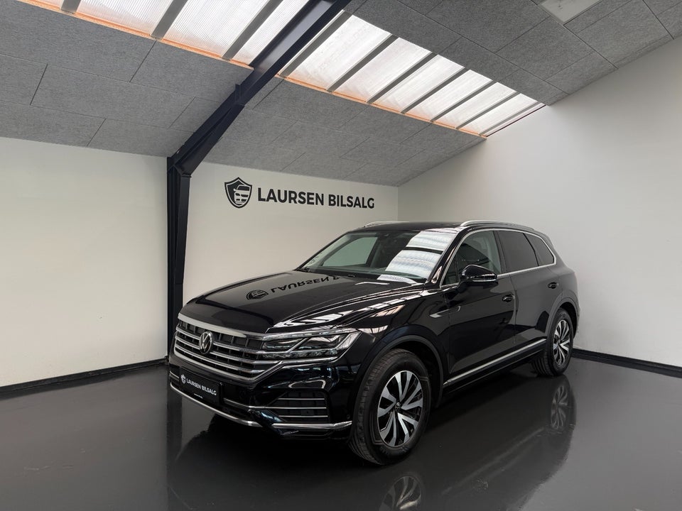 VW Touareg 3,0 TDi 286 Elegance aut. 4Motion Van 5d