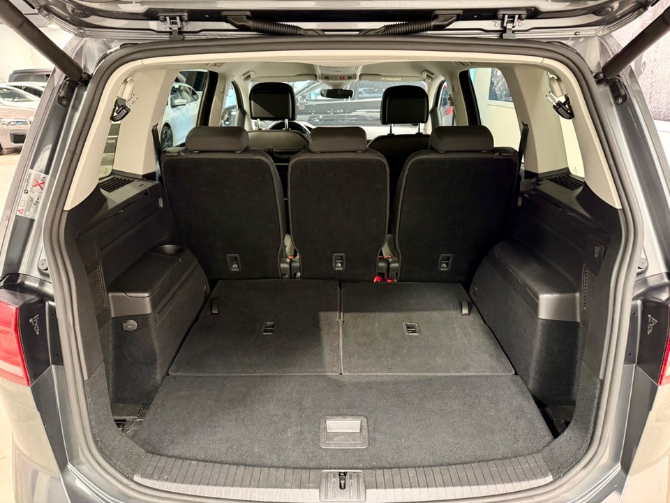 VW Touran 2,0 TDi 150 Highline DSG 7prs 5d