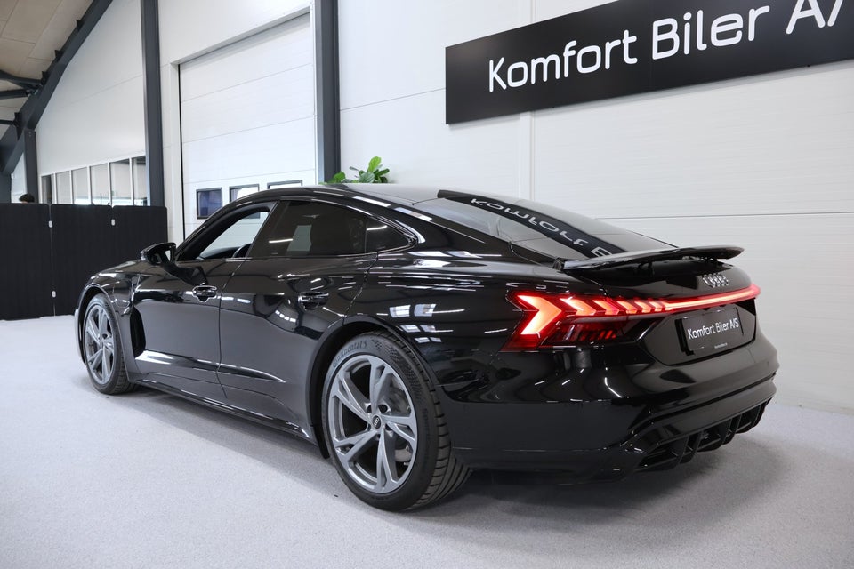 Audi e-tron GT quattro 4d