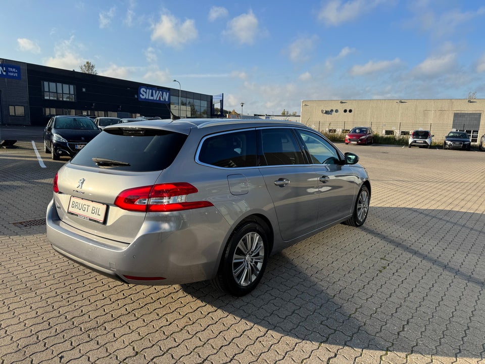 Peugeot 308 1,5 BlueHDi 130 Allure+ Sky SW 5d