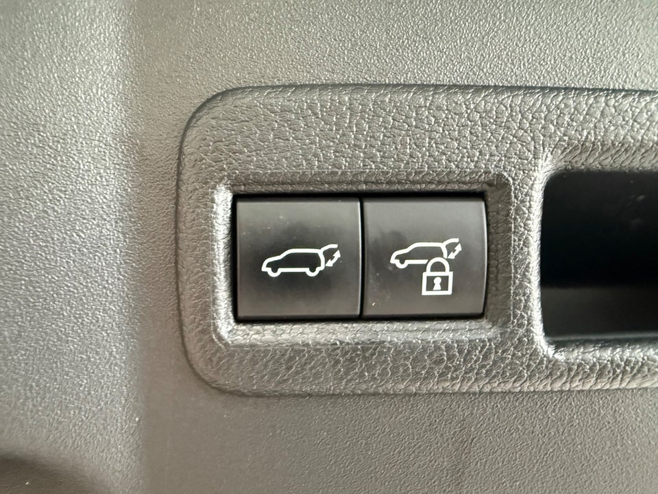 Toyota bZ4X Executive 5d