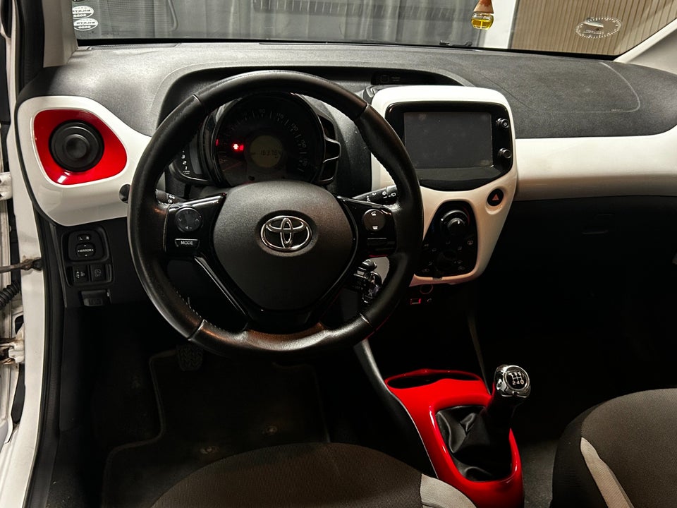 Toyota Aygo 1,0 VVT-i x-cite 5d