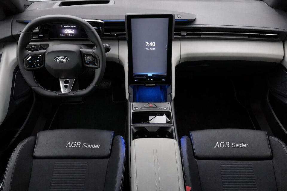 Ford Capri 77 Premium Extended Range 5d