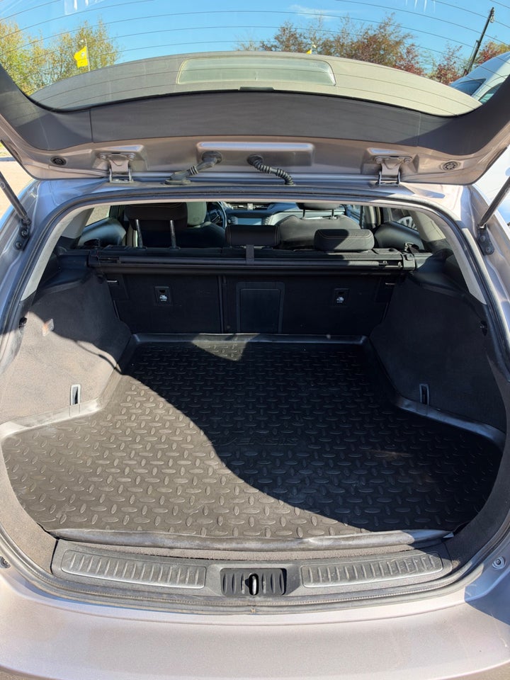 Toyota Avensis 2,0 D-4D T2 Touring Sports 5d
