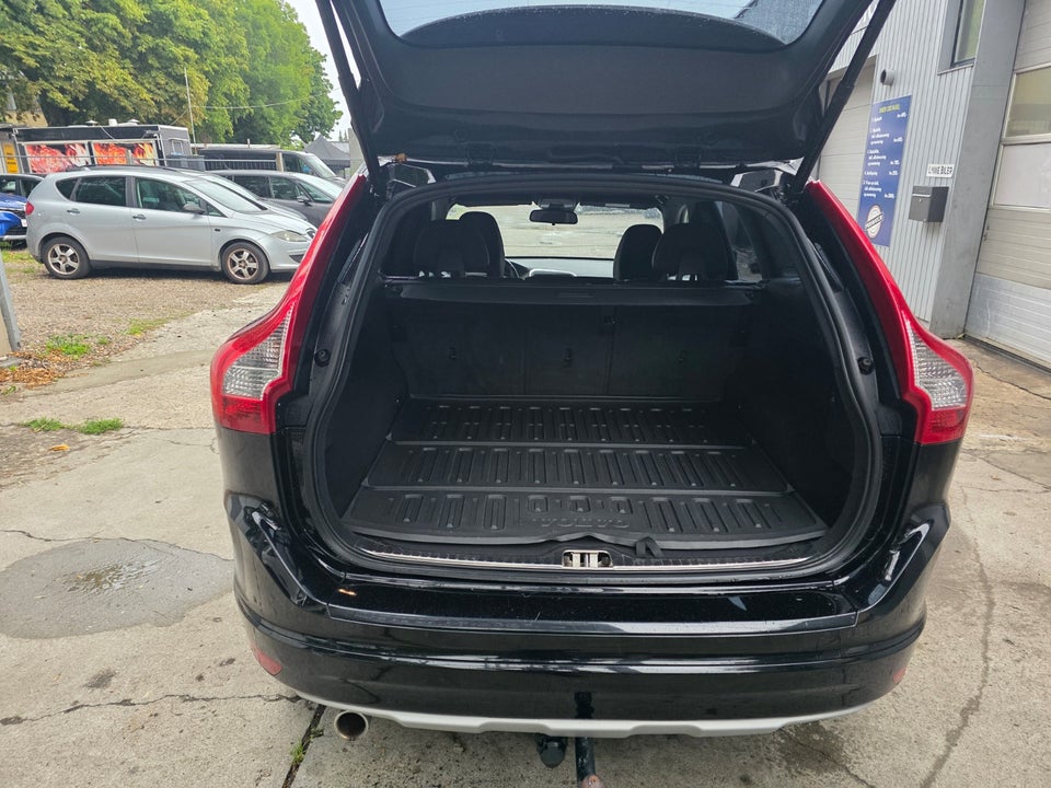 Volvo XC60 2,0 D3 150 Momentum aut. 5d