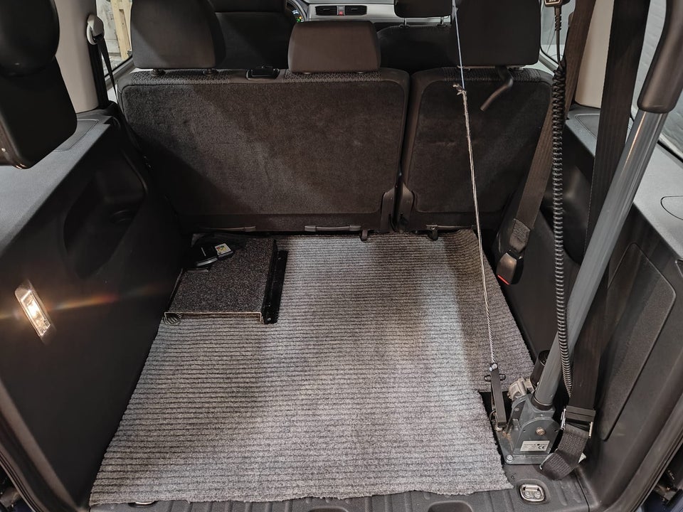 VW Caddy 2,0 TDi 102 Comfortline DSG 5d