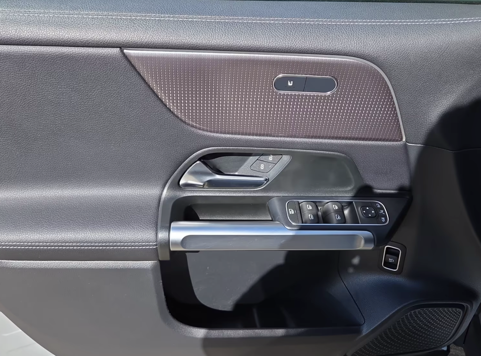 Mercedes EQB250 Progressive 5d