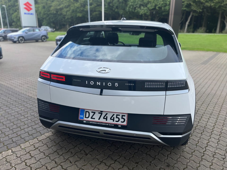 Hyundai Ioniq 5 77 Essential 5d