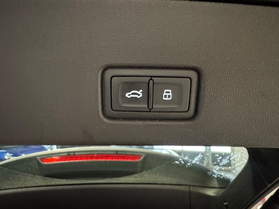 Audi Q4 e-tron 50 quattro 5d