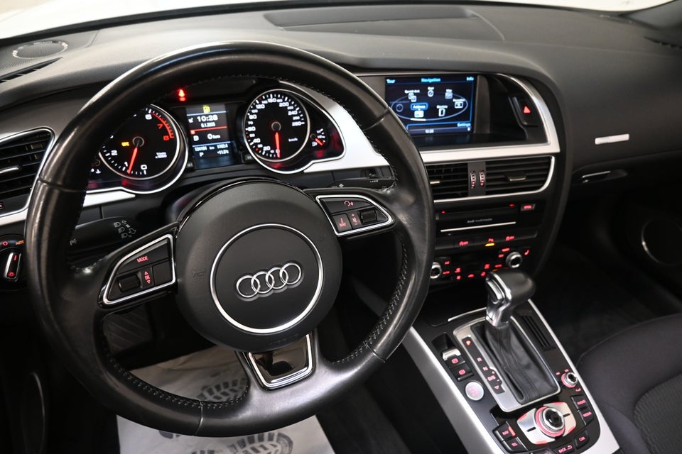 Audi A5 1,8 TFSi 177 S-line Cabriolet Multitr. 2d