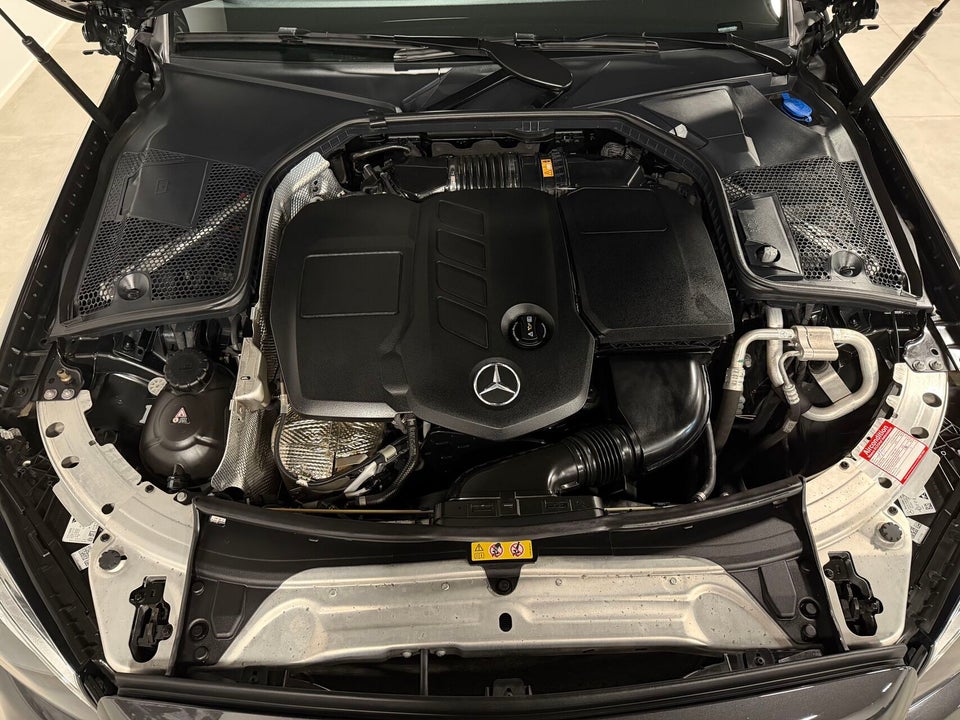Mercedes C220 d 2,0 AMG Line stc. aut. 5d