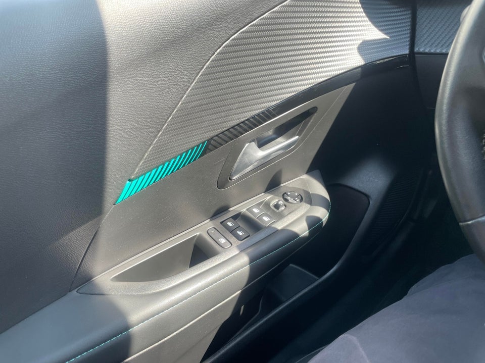 Peugeot 208 1,2 PureTech 100 Allure 5d