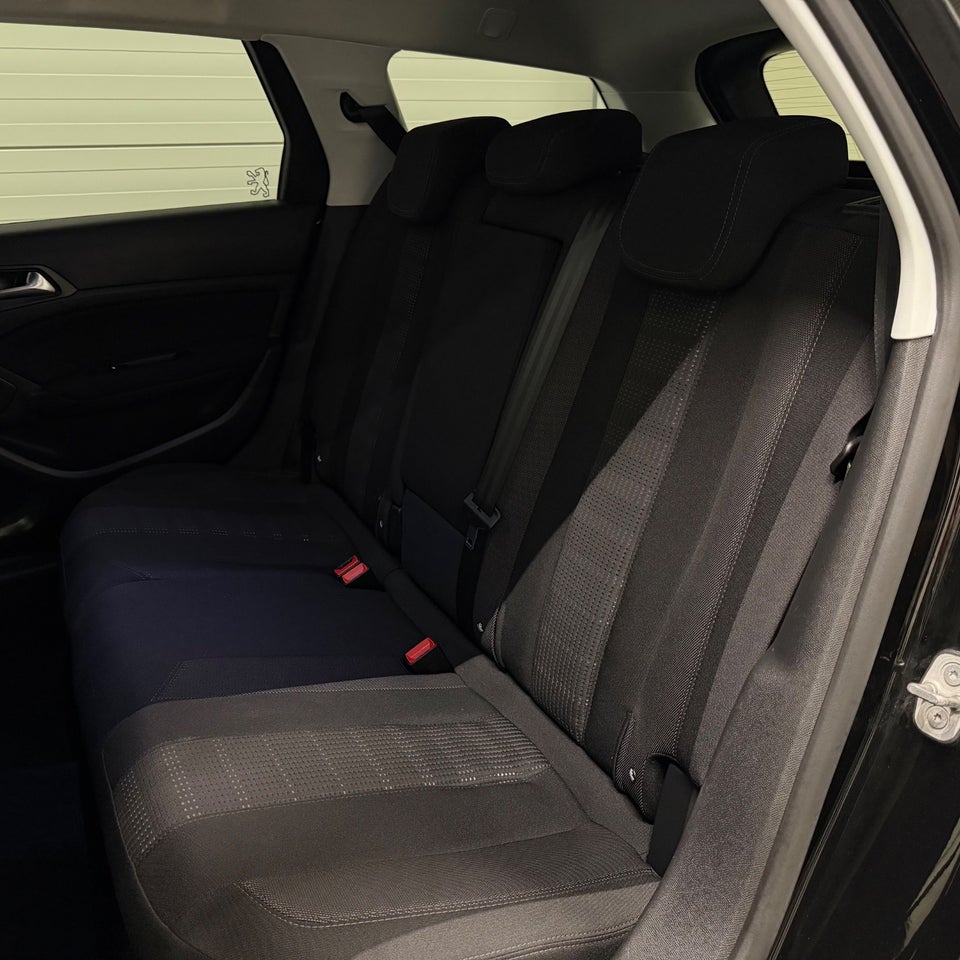 Peugeot 308 1,6 BlueHDi 120 Allure SW 5d