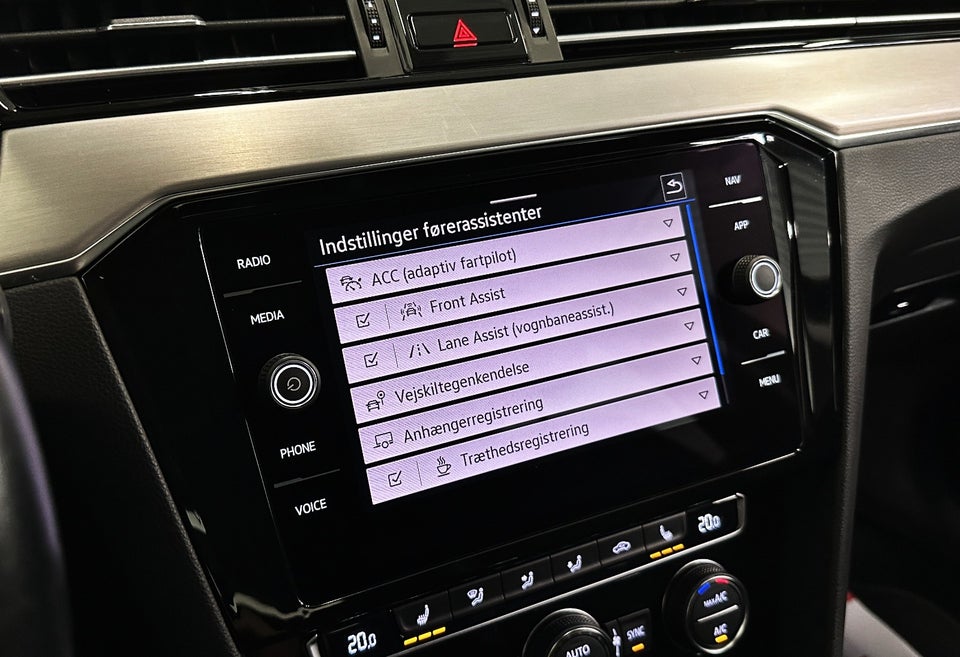 VW Passat 2,0 TSi 190 Elegance Variant DSG 5d