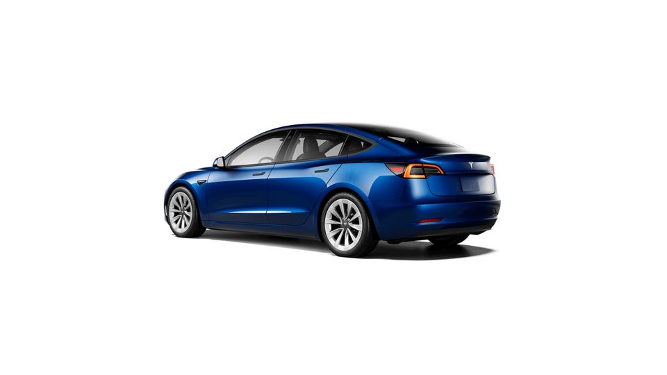 Tesla Model 3 Standard Range+ RWD 4d