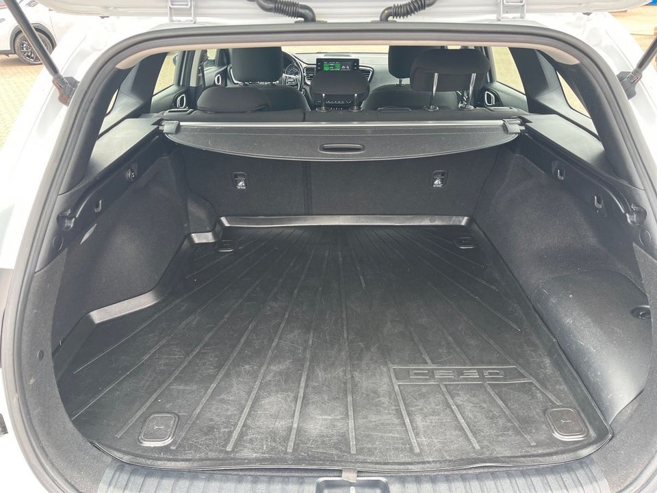 Kia Ceed 1,6 PHEV Prestige SW DCT 5d