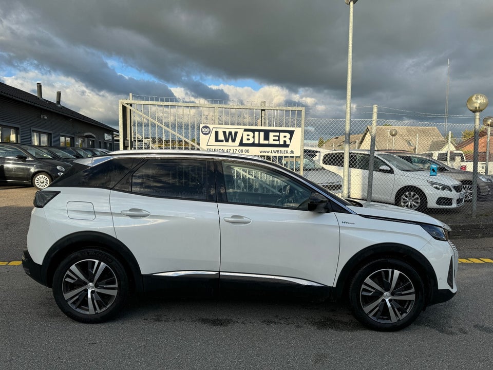 Peugeot 3008 1,6 Hybrid First Selection EAT8 5d