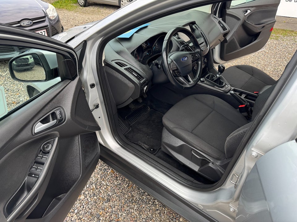 Ford Focus 1,0 SCTi 125 Business stc. 5d