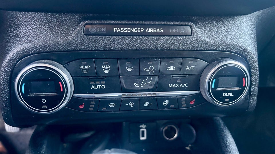 Ford Focus 1,0 EcoBoost Titanium 5d