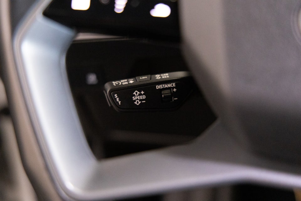 Audi Q4 e-tron 40 S-line 5d